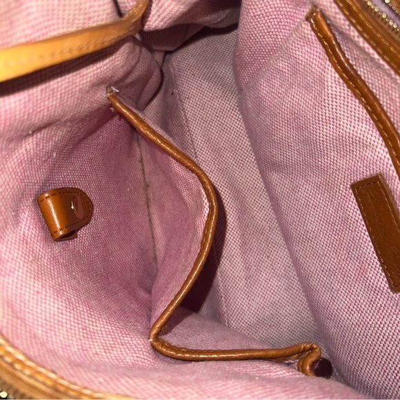 Dooney & Bourke Bag Shoulder Handbags Large Hobo Leather Brown Pink Interior - Picture 12 of 15
